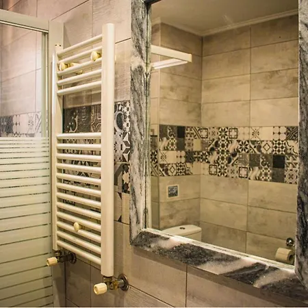 Bit Pazar Luxury With Balcony Apartment *